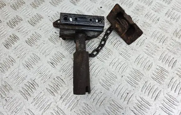 Mitsubishi L200 Spare wheel mounting bracket 