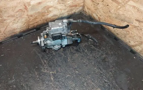 BMW 5 E39 Fuel injection high pressure pump 0460406984