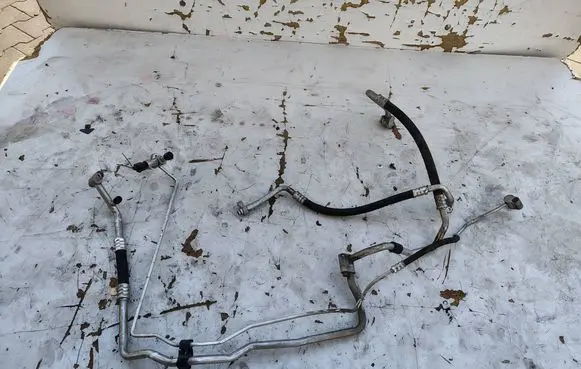 Volkswagen Transporter - Caravelle T5 Air conditioning (A/C) pipe/hose