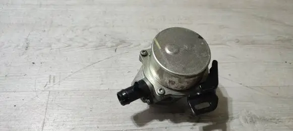 Nissan Qashqai Vacuum pump 146505272R 705641000 16T0410847
