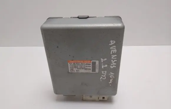 Toyota Avensis T270 Engine control unit/module 8965005090