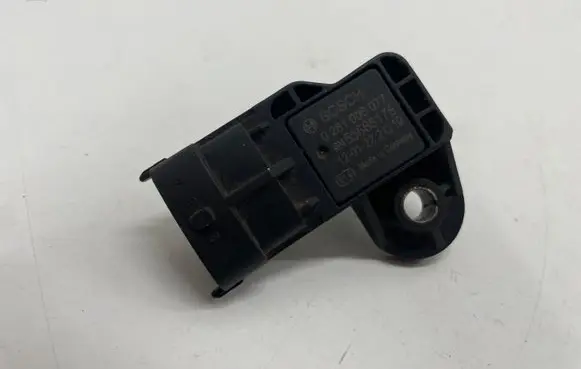 Opel Mokka X Air pressure sensor 0281006077 55568175