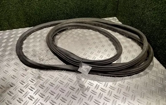 Mercedes-Benz Sprinter W907 W910 Sliding door rubber seal 2GS004 A906