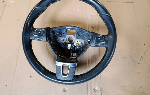 Volkswagen Tiguan Steering wheel 1T0419091AC
