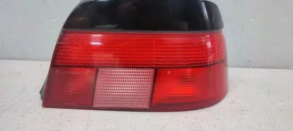 BMW 5 E39 Rear/tail lights 8358032