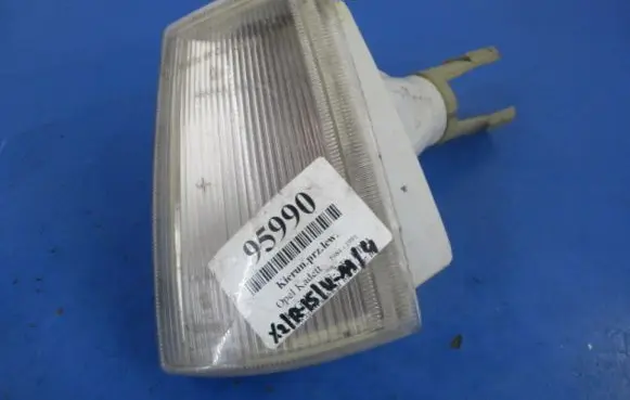 Opel Kadett E Front indicator light