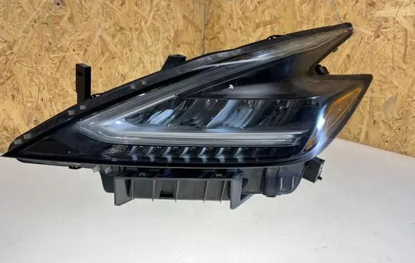 Nissan Murano Z52 Headlight/headlamp C00150