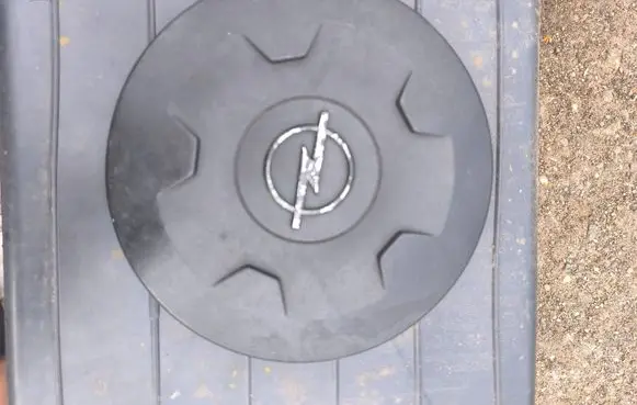 Opel Vivaro Original wheel cap 8200069016 9441M020 91166647