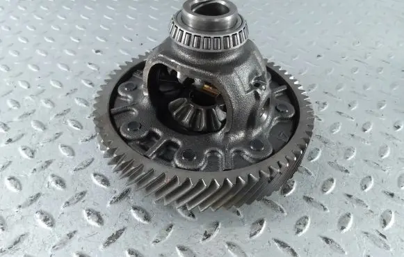 Toyota Yaris XP210 Other gearbox part 30400K0030 2E777002