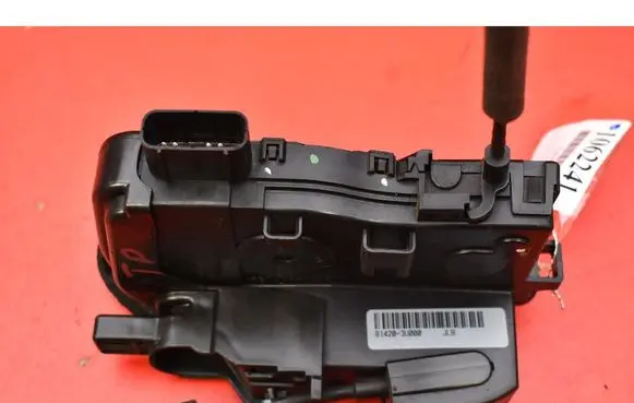 KIA Sportage Rear door lock 914203U000