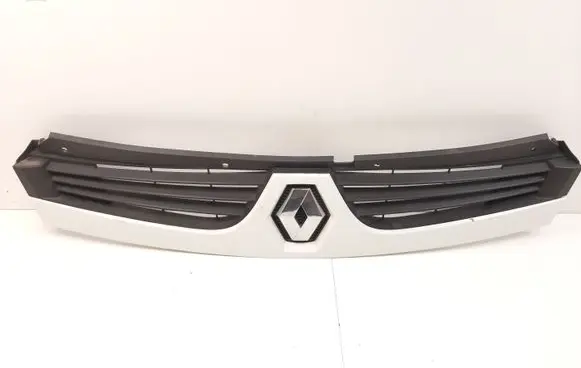 Renault Master II Front bumper upper radiator grill 8200426365
