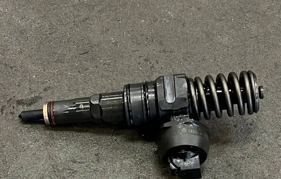 Fuel injector