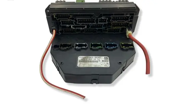 Mercedes-Benz E W212 Fuse module A2129015504