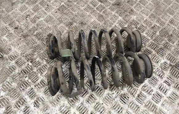 Jeep Cherokee Rear coil spring 68157882AB