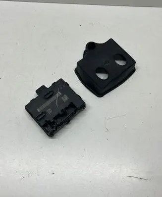 Audi A8 S8 D5 Electric power window relay 4M1959595d