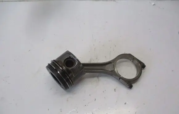 Jaguar XF X250 Piston with connecting rod 2720CM