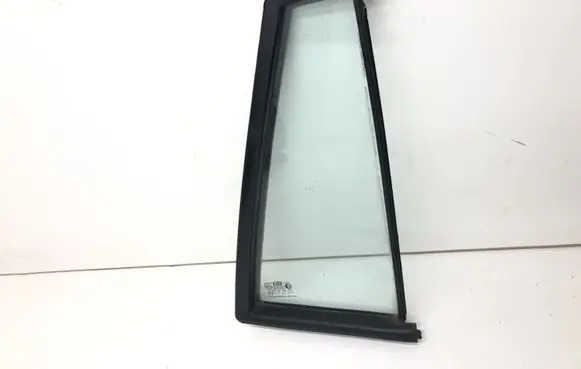 Hyundai Santa Fe Rear vent window glass 