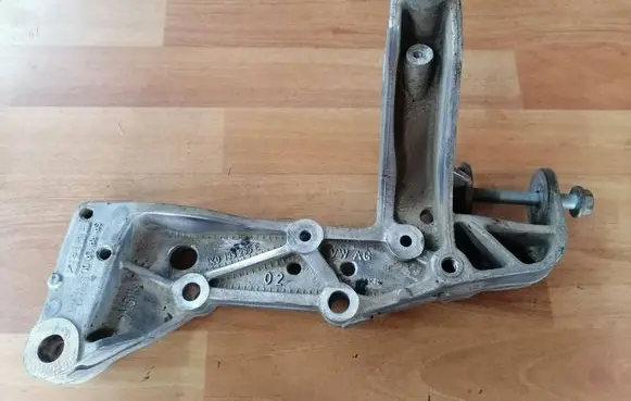 Volkswagen Touran I Front lower control arm/wishbone 1K0199295E 1K0199295F
