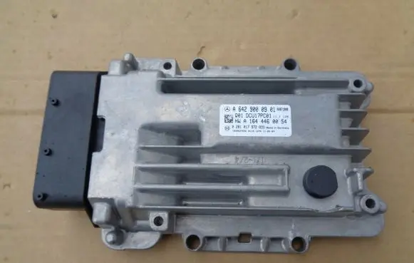 Mercedes-Benz S W221 AdBlue liquid reservoir A6429000901