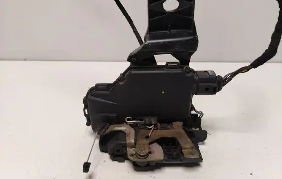 Seat Toledo II (1M) Front door lock 1J0973714
