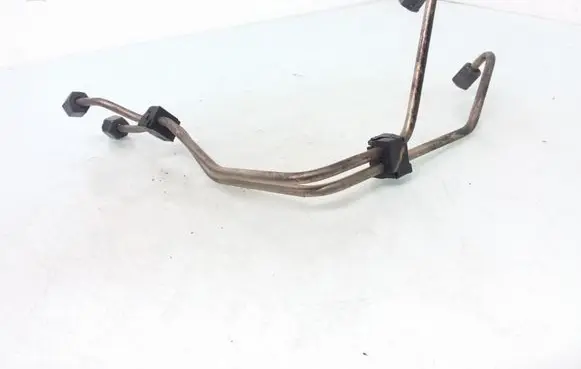 Peugeot 206 Fuel injector supply line/pipe 