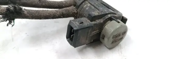 Audi A3 S3 8L Turbo solenoid valve 1J0906283A