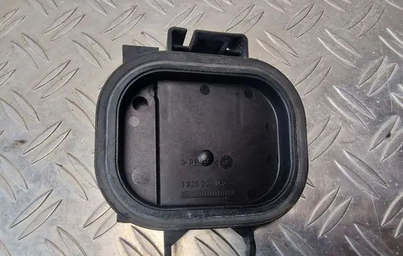 Audi A8 S8 D2 4D Headlight/headlamp dust cover 1305239152