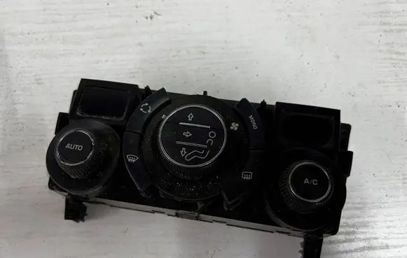 Peugeot 308 Climate control unit 96850724XT