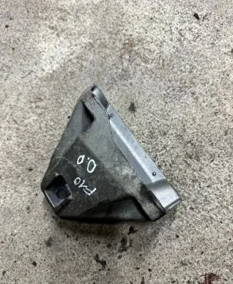 BMW 5 F10 F11 Engine mounting bracket 6777928