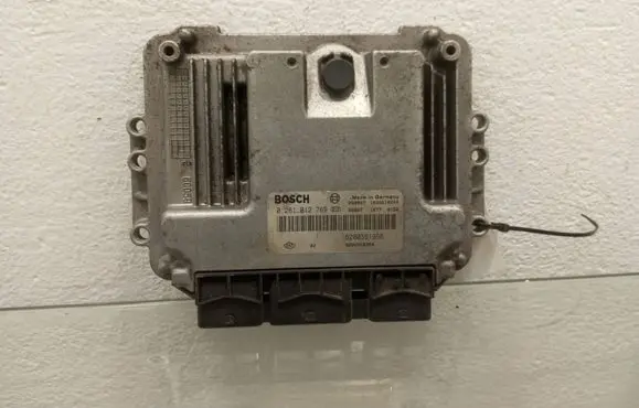 Renault Scenic II - Grand scenic II Engine control unit/module 8200391966 0281012769 8200558304