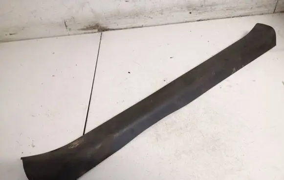 Front sill trim cover