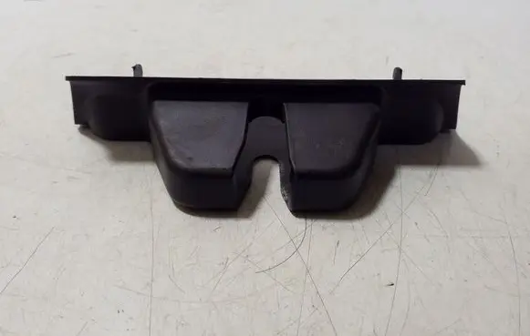 Land Rover Discovery Sport Tailgate/boot lid lock trim FK7246420AXW