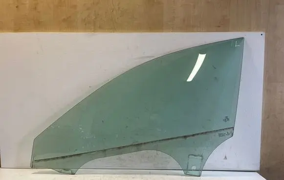 Audi A5 Front door window glass four-door 8W8845201