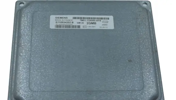 Ford Focus Engine control unit/module S118934202B 7M5112A650AFB 2GMB