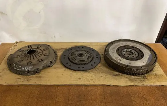 Audi A6 S6 C5 4B Clutch set kit 059141031X 302410202