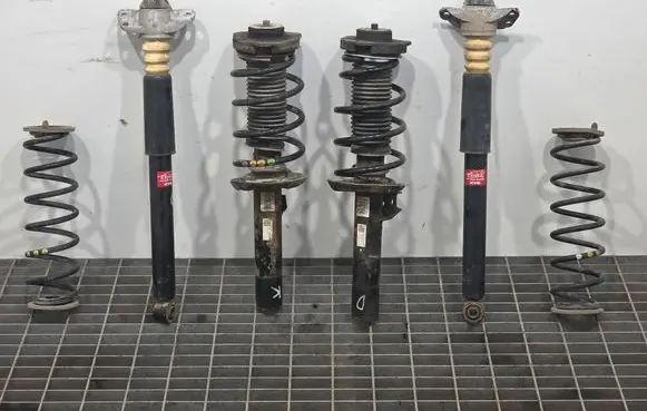 Skoda Octavia Mk2 (1Z) Set of springs and shock absorbers (Front and rear) 1T0413031HN 166VWAAAK1429P