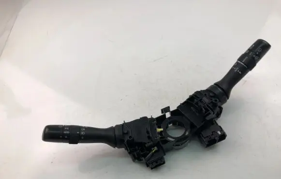 Toyota Avensis T270 Indicator stalk 17F373