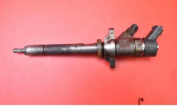 Ford Focus C-MAX Fuel injector 0445110239