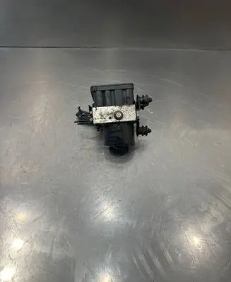 Volkswagen Golf V ABS Pump 1K0907379AC 10096003593 00005305H0