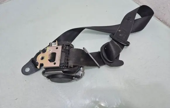 Citroen C4 I Front seatbelt 96527697XX