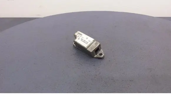 Volkswagen PASSAT B5 Airbag deployment crash/impact sensor 3B0959643