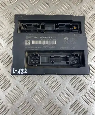 Audi A4 S4 B8 8K Comfort/convenience module 8K0907064CN