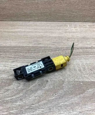 Audi A6 S6 C5 4B Airbag deployment crash/impact sensor 4B0959643C