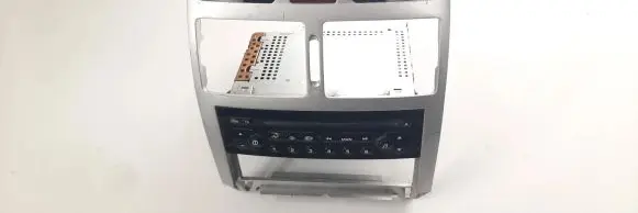Peugeot 307 CD/DVD changer 96545978 VDV0026976 VDDPGF40026976