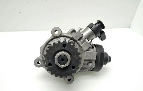 Volkswagen Caddy Fuel injection high pressure pump 04L130755E 0445010538 04L130101