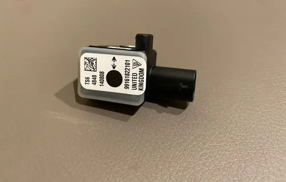 Porsche 911 991 Airbag deployment crash/impact sensor 99161822101 991 606 111 00