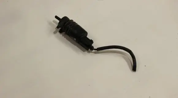 Opel Mokka X Windscreen/windshield washer pump 13250357