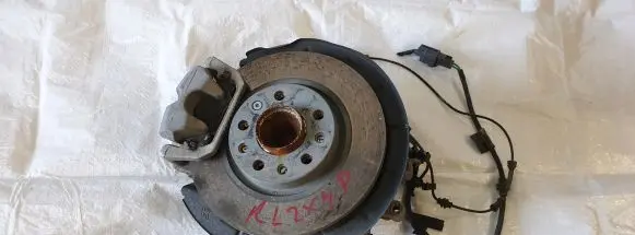 Jeep Cherokee Rear wheel hub spindle/knuckle 