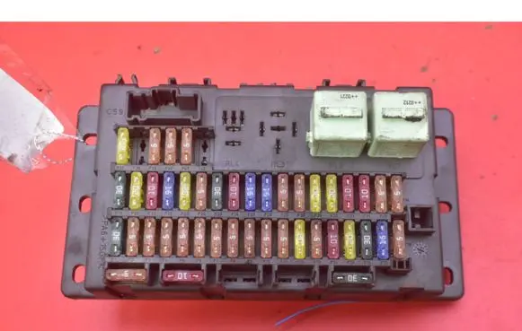 Mini One - Cooper R50 - 53 Fuse box set 518030317