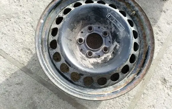 Mercedes-Benz E W210 R16 steel rim 2104000802